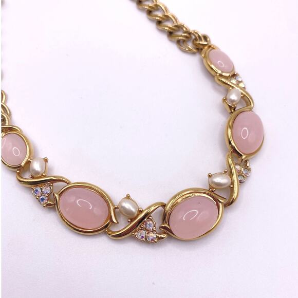 Trifari Vintage Necklace With Soft Pink Lucite Cabochons Stones - Picture 4 of 6